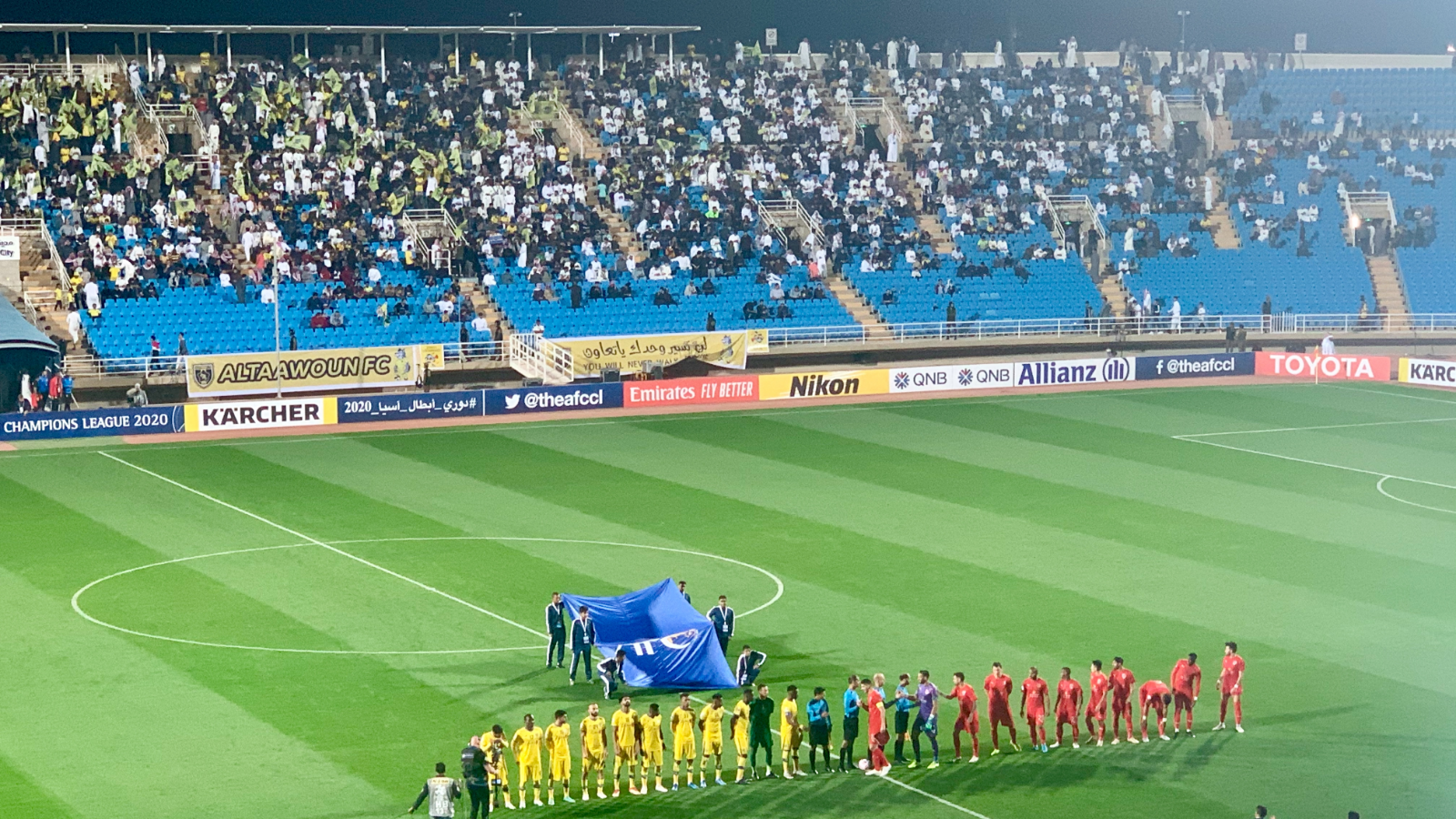 Spielszene zwischen Al-Duhail SC und Al-Taawoun FC in der AFC Champions League, Archivbild 2020