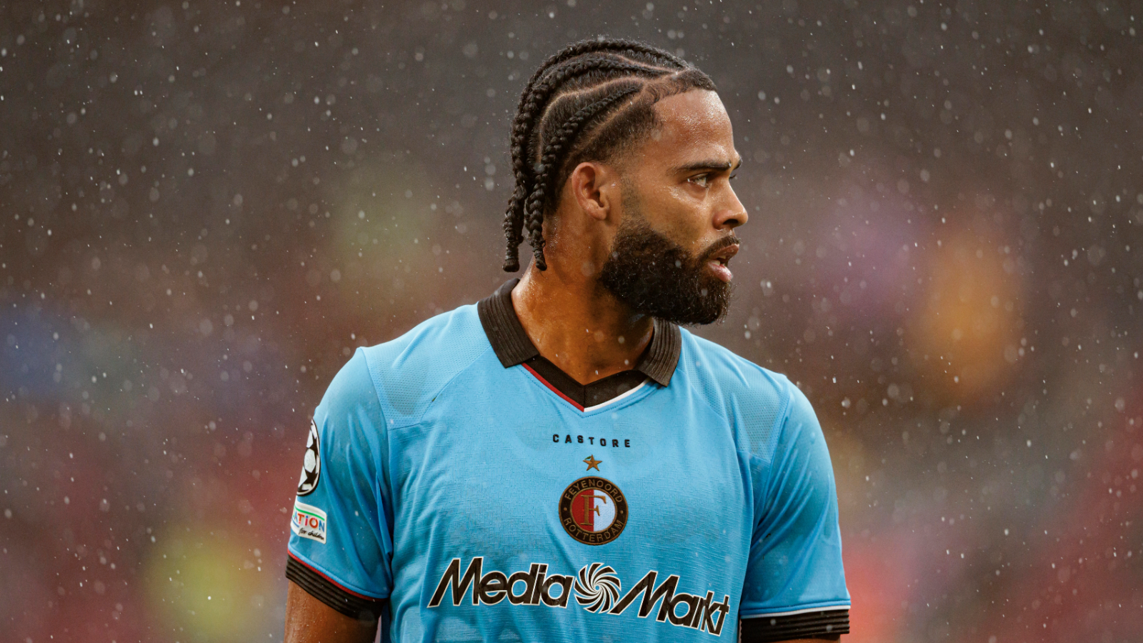 Fußballspieler von Feyenoord Rotterdam in Aktion während eines Eredivisie-Spiels